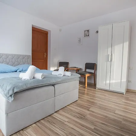 Nad Cedronem Pensión Wambierzyce